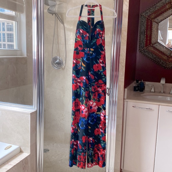 🌺🌼Bebe jumpsuit 🌼🌹 - Picture 2 of 10